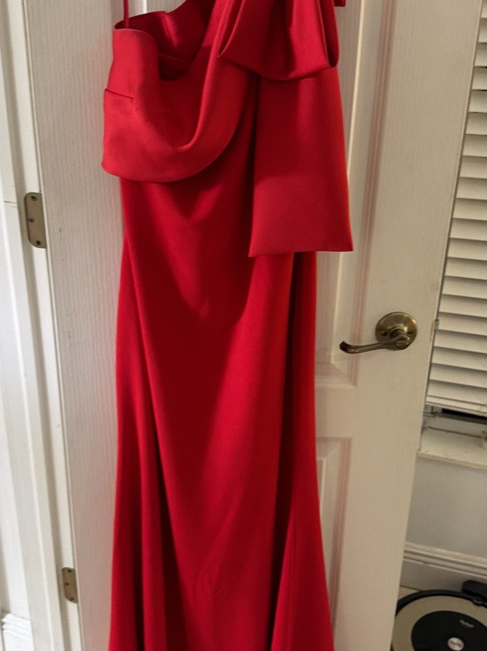 Elegant Red Off-Shoulder Evening Dress